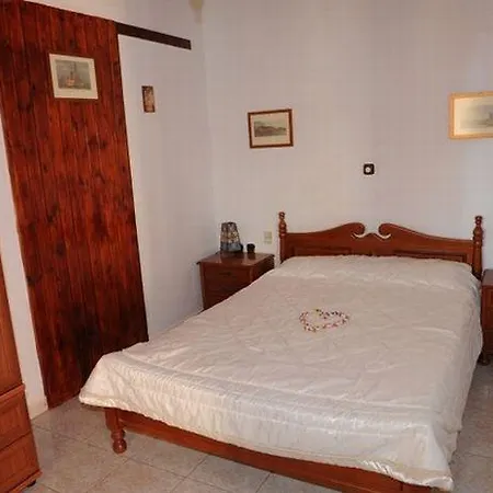 Apartment Chrysanthi &